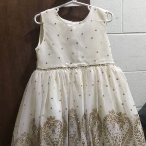 Girls dress